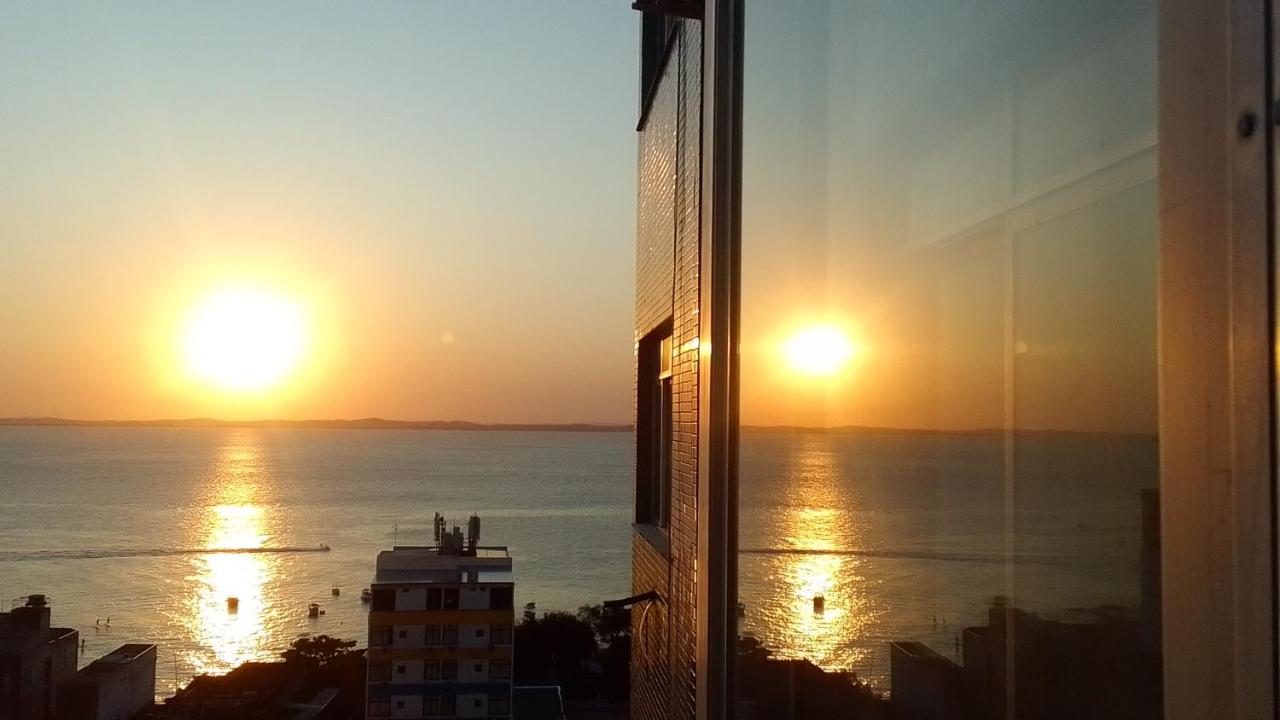 Apartamento três quartos Barra Carnaval - B&B
