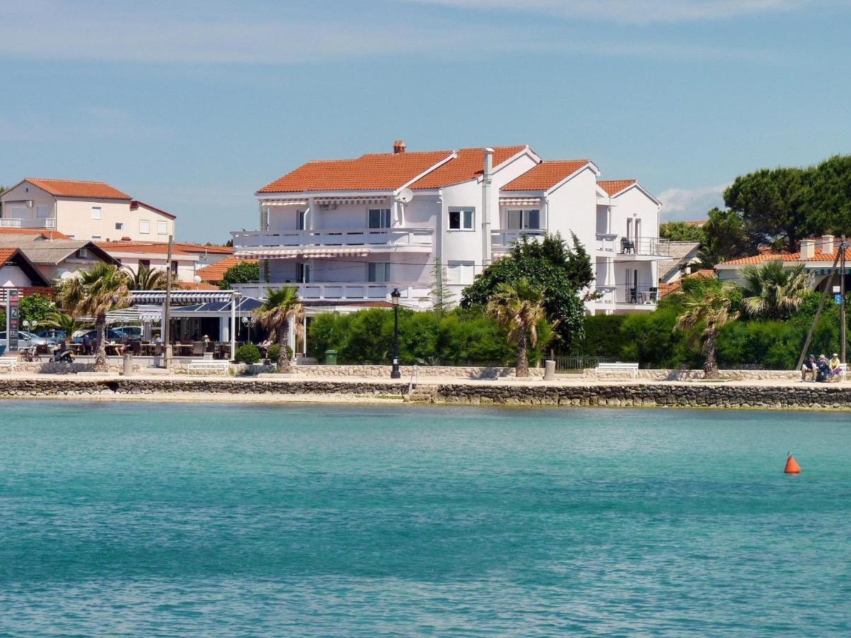 Paradiso, No 3 - B&B