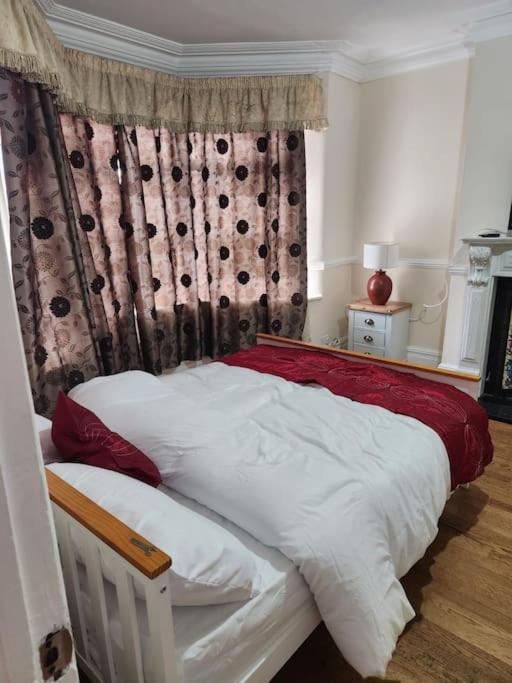 B&B Londres - Comfy Guest House - Bed and Breakfast Londres