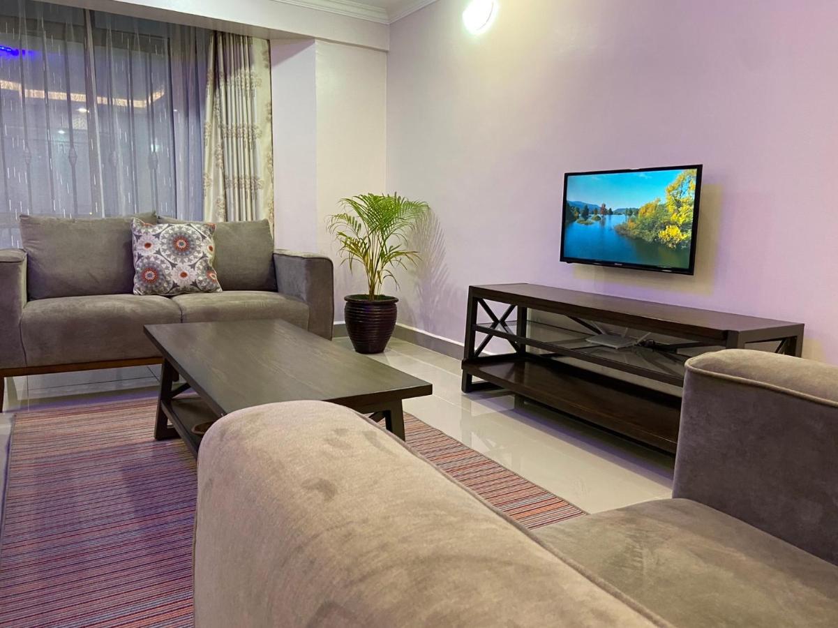B&B Nakuru - Midtown Executive Suites With Balcony, King Bed - Bed and Breakfast Nakuru