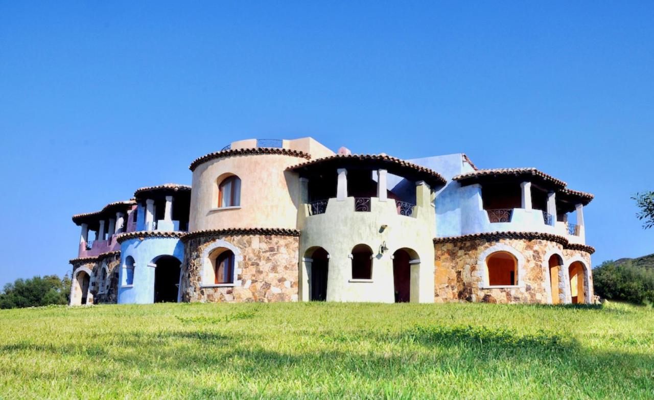 ISA-Residence with private beach in Marinella - B&B