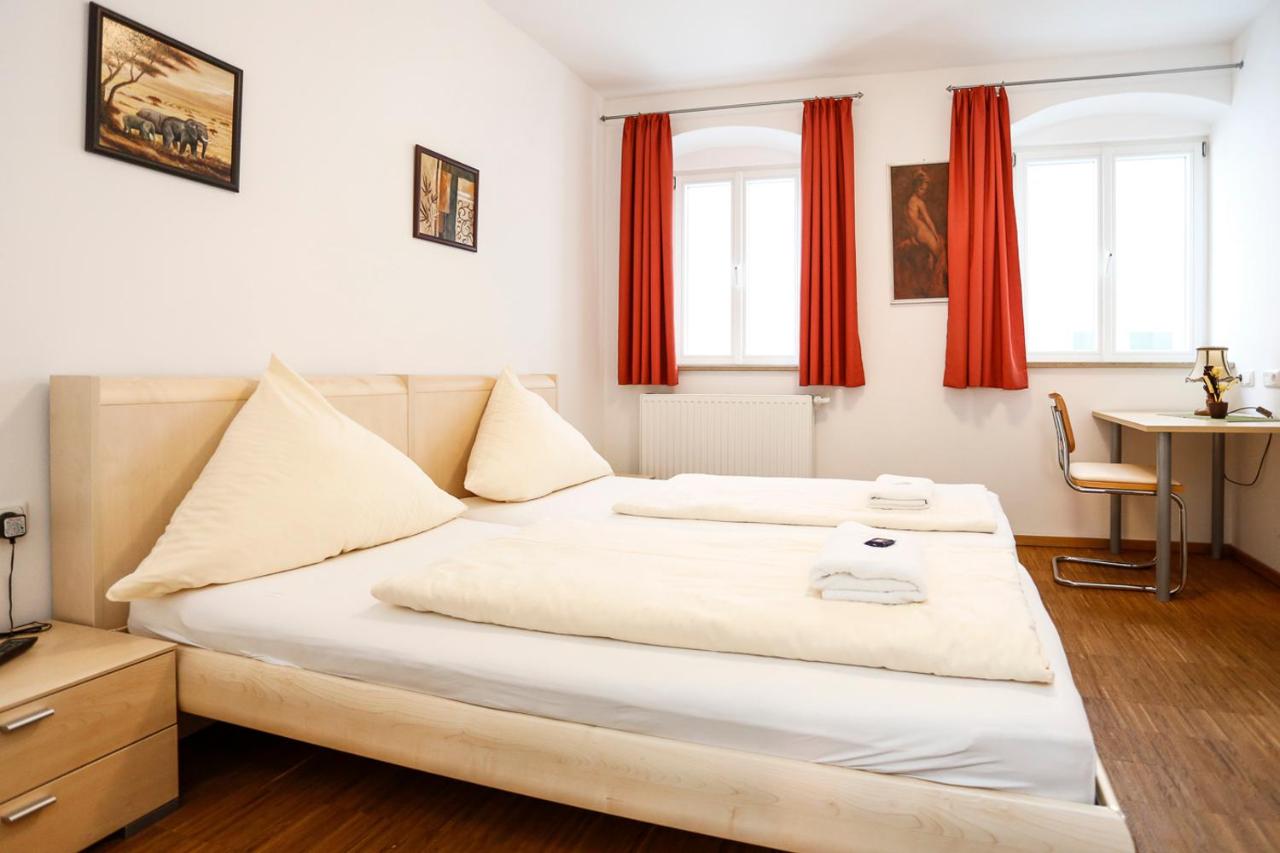 B&B Friedberg - Altstadtpension Friedberg - Bed and Breakfast Friedberg