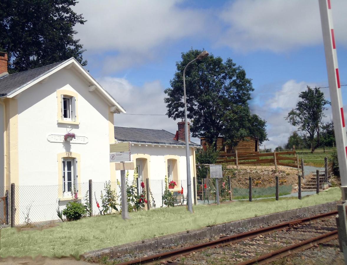 Bienvenue à la halte de Sigournais ancienne Gare - B&B