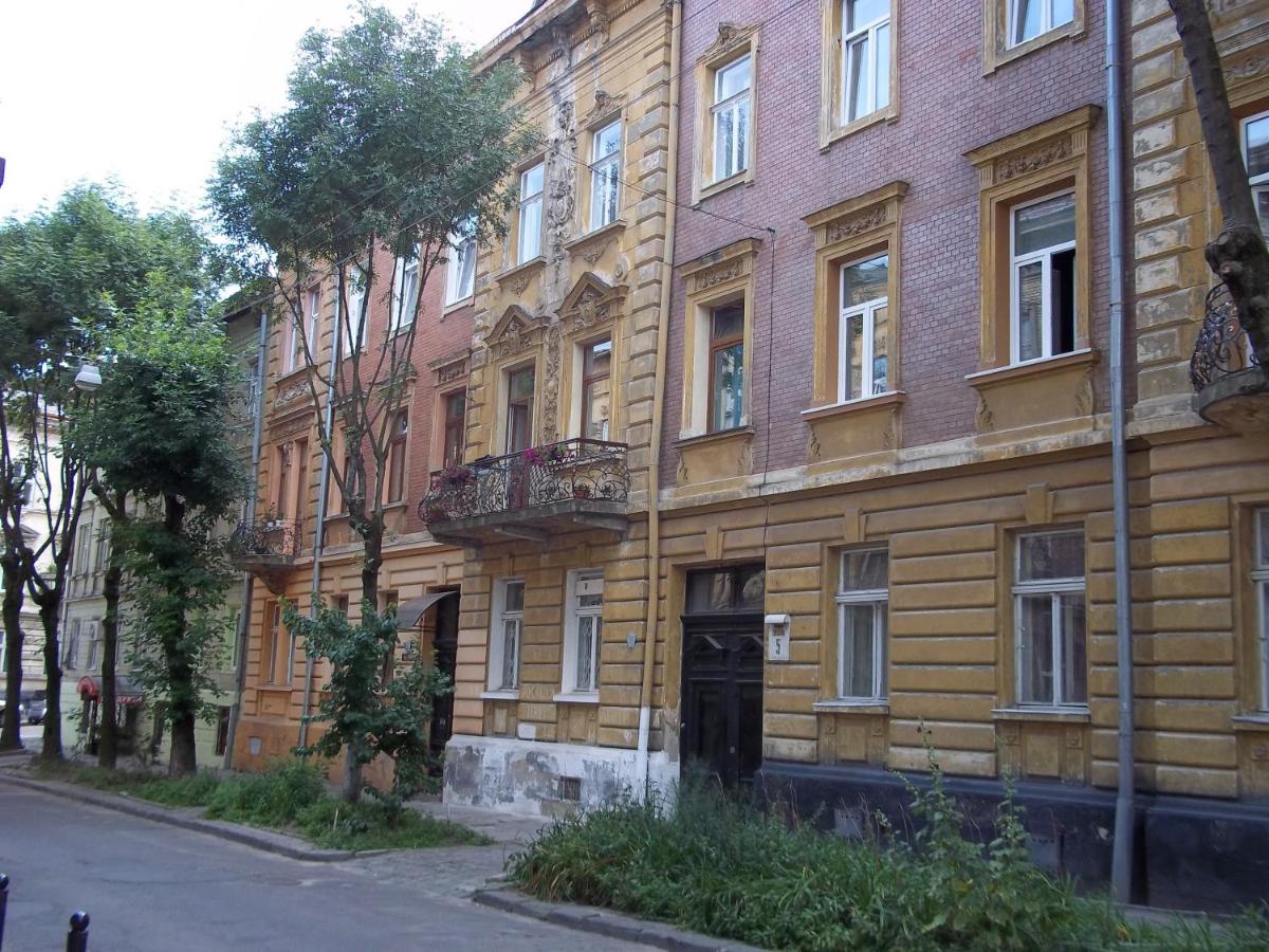 Near Citadel Apartment - B&B