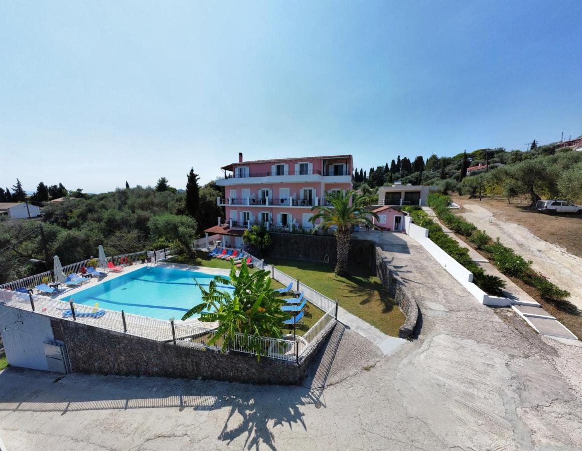 Thomas Apartments - Chambres d’hôtes Dassia