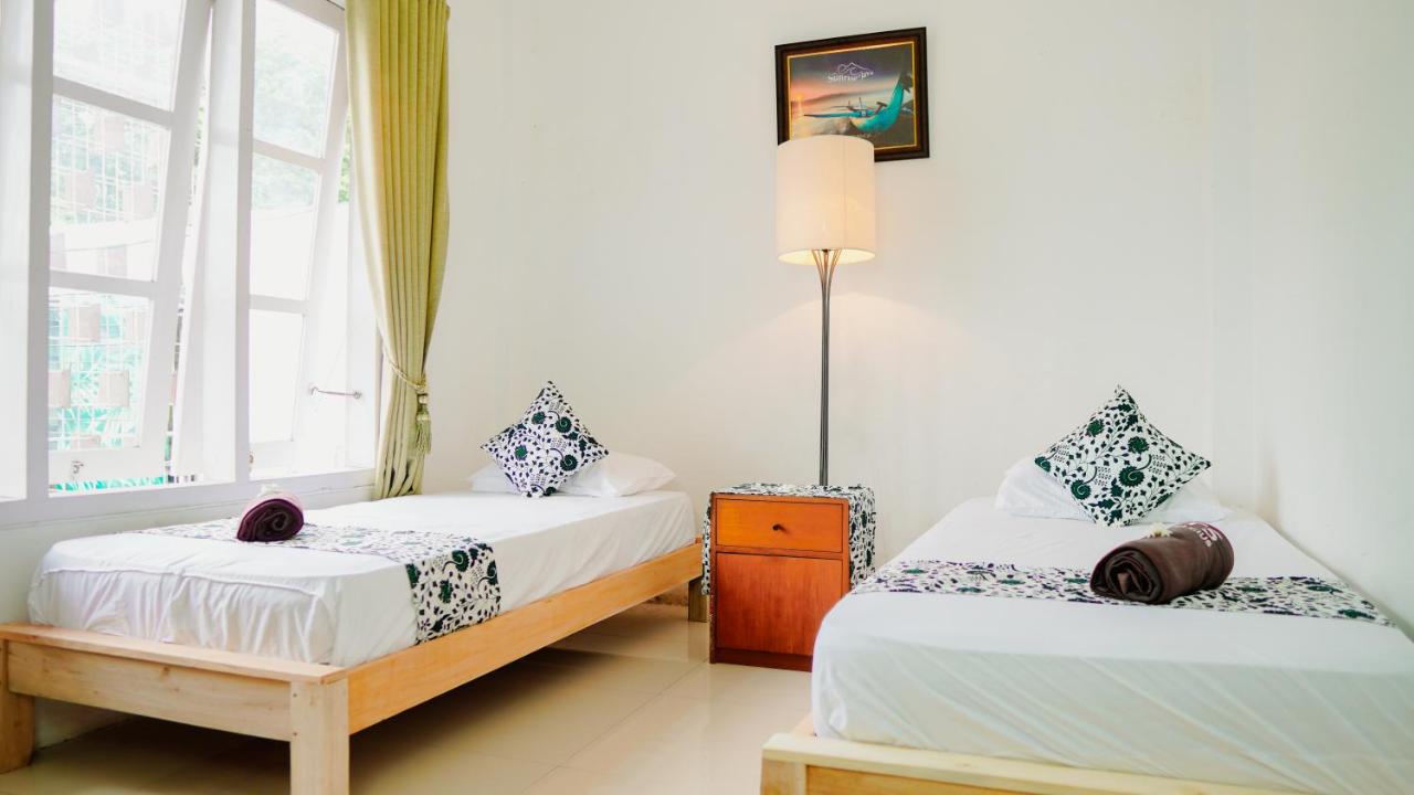 B&B Banyuwangi - Dormitory Tourism Sritanjung Banyuwangi with Ijen Tour By Celcius - Bed and Breakfast Banyuwangi