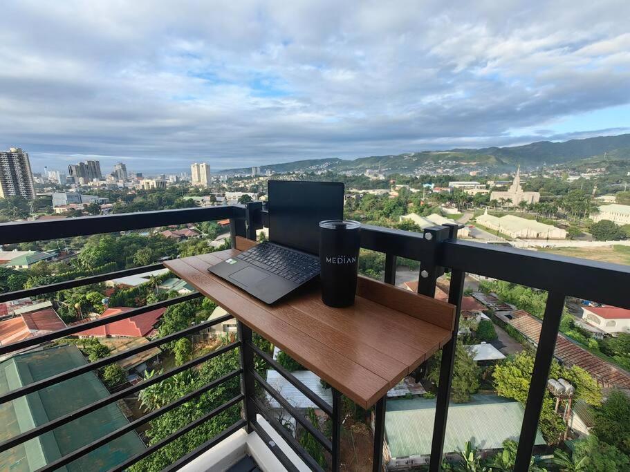 B&B Cebu - Studio Unit with Balcony at the Median - Bed and Breakfast Cebu