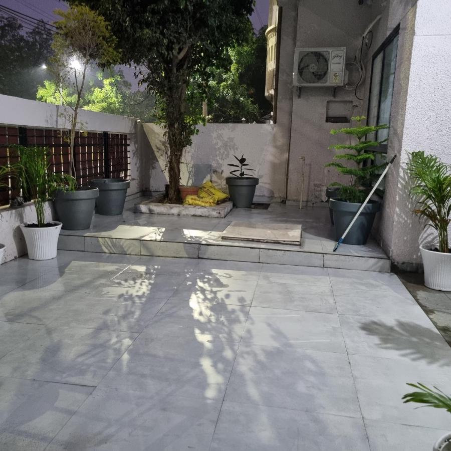 Leela Homestay Indore - Tulip - 2 BHK Luxury apartment - B&B Indore