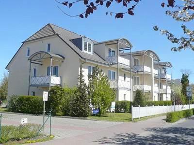 Wohnung 3 im EG Haus Stranddistel, komfortable Ferienwohnung fur 2 Personen in Zingst - B&B