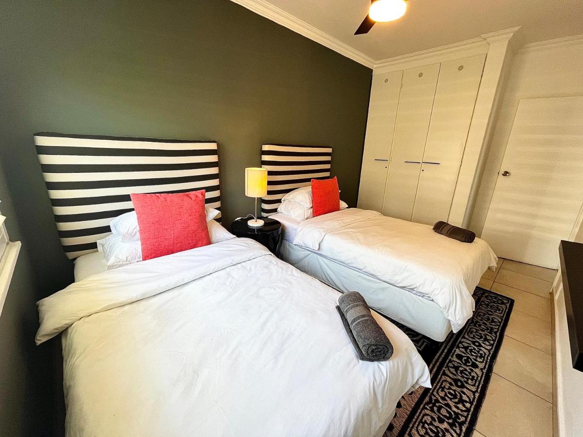 Ballito Beachfront Villa, LOAD SHEDDING FRIENDLY - B&B