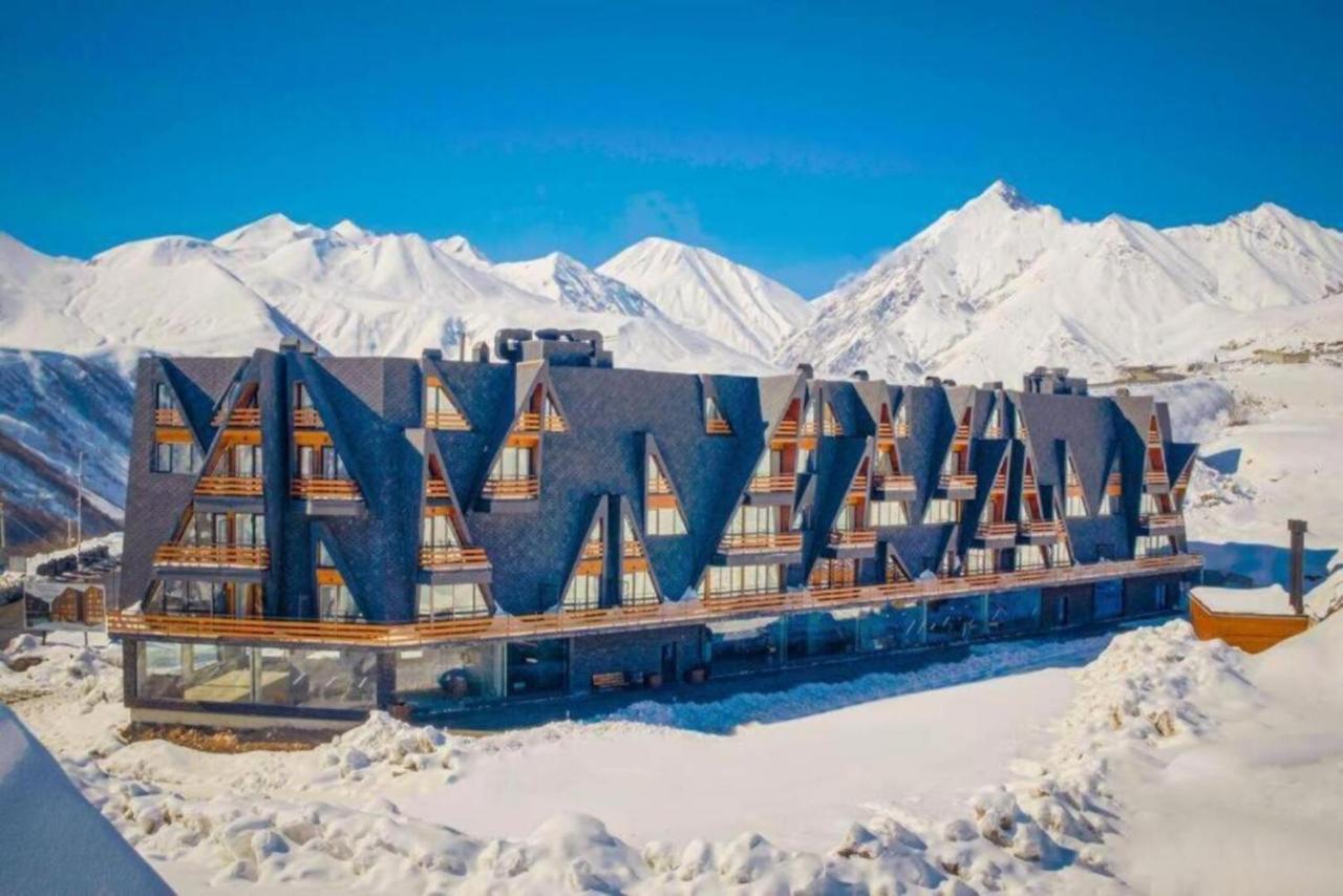 ski retreat apt. with balcony - B&B