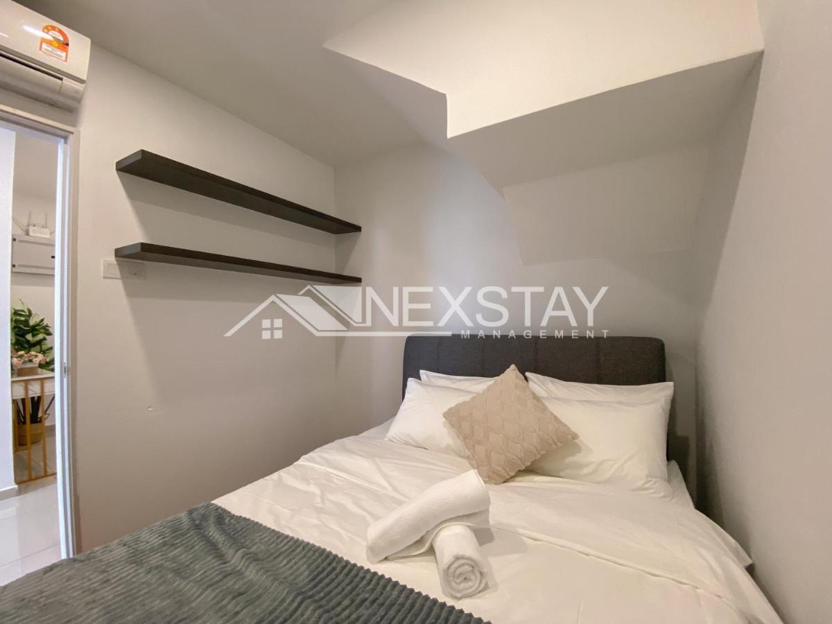 Cozy i-City Duplex Getaway by Nexstay - B&B