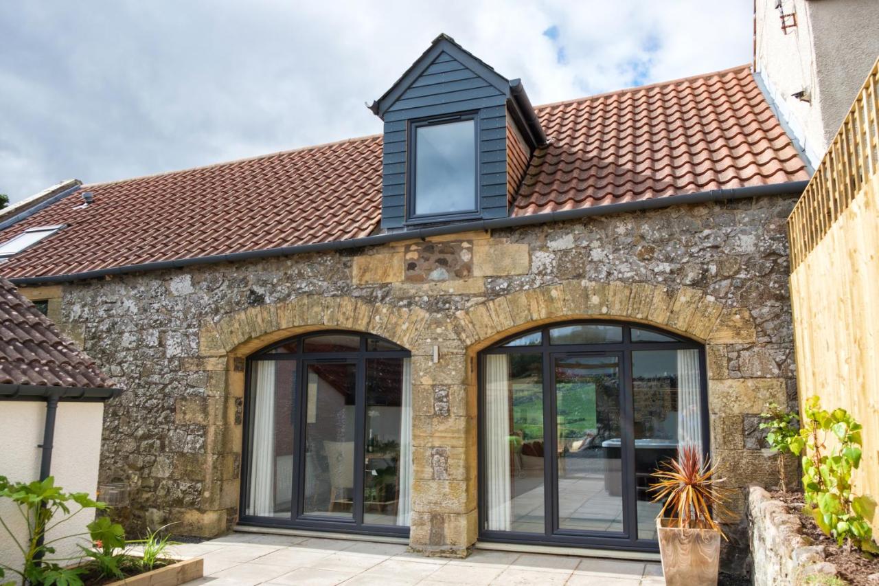 Luxury Couple's Retreat with Hot Tub at Lindores - Chambres d'hôtes Newburgh