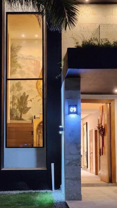 Exclusive Villa * private Beach and Housekeeping - B&B