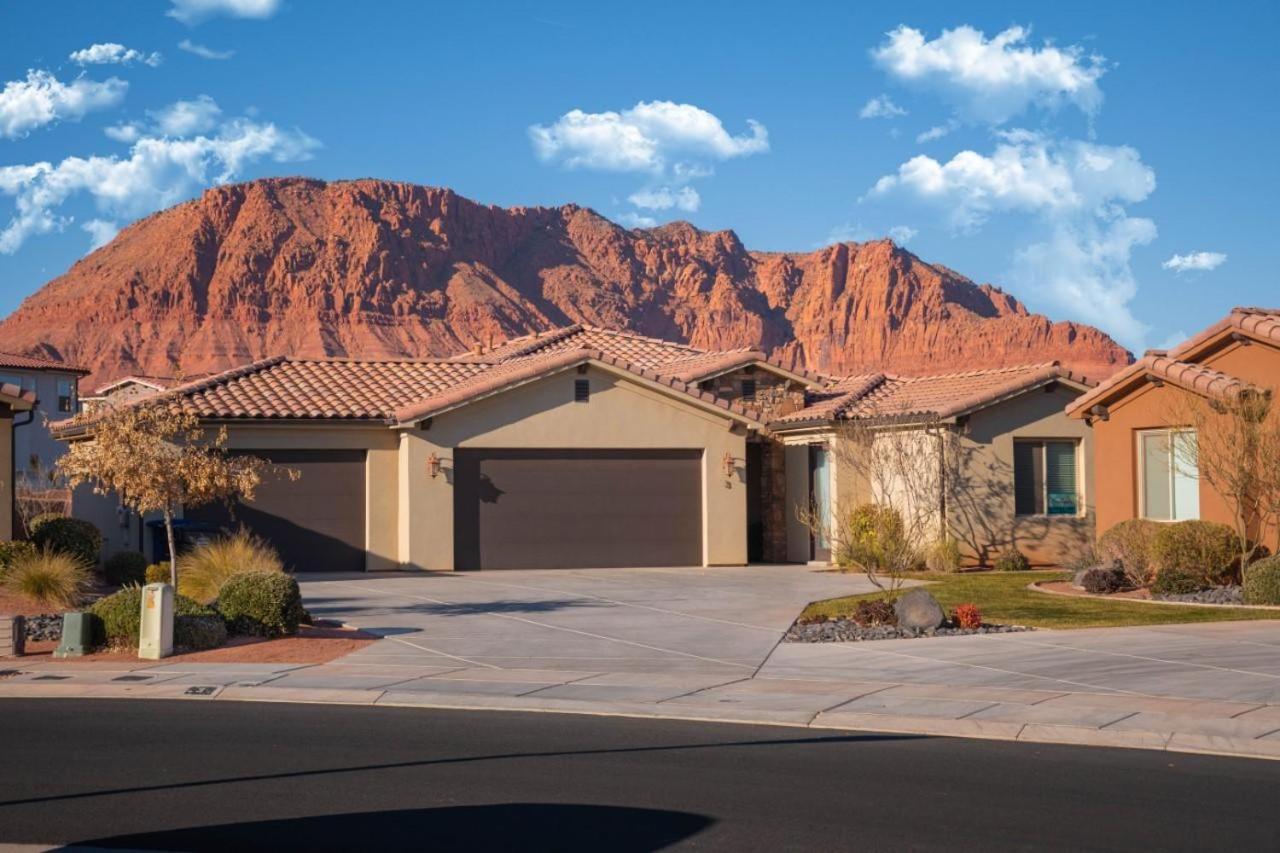 3| Grand View Estate in St George with Views and Lawn - B&B Santa Clara