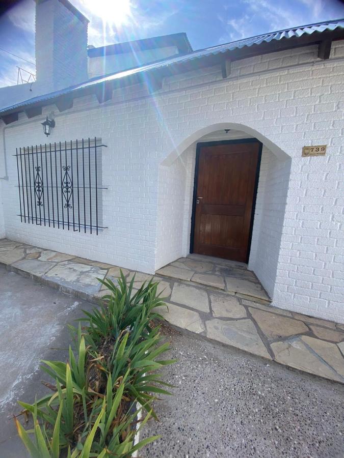 CASA "SONNIA" pleno centro, 200 mts de la peatonal y 300 mts del mar - Ferienwohnung Las Grutas