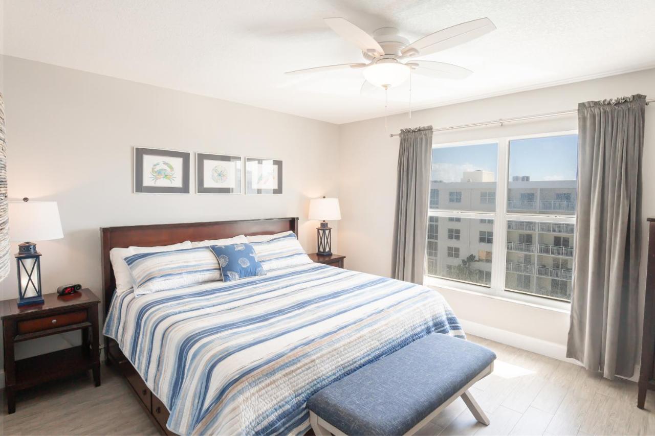 Top Floor with Ocean and Pool Views Located on No-Drive Beach - B&B New Smyrna Beach