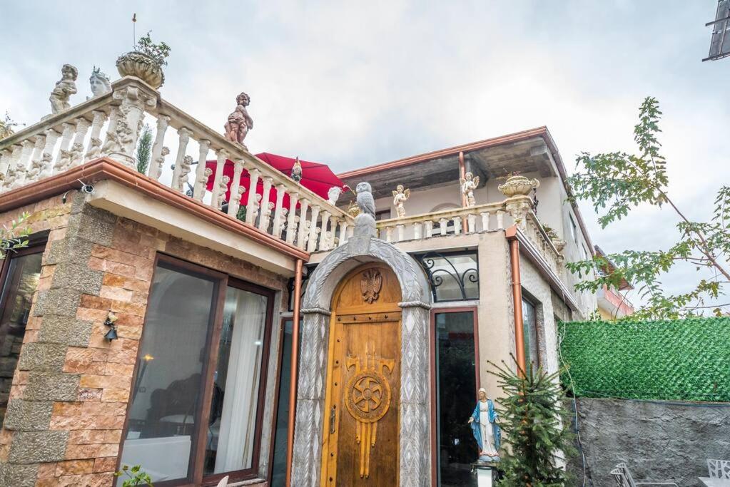 “Kanuni” - Authentic Albanian House - B&B