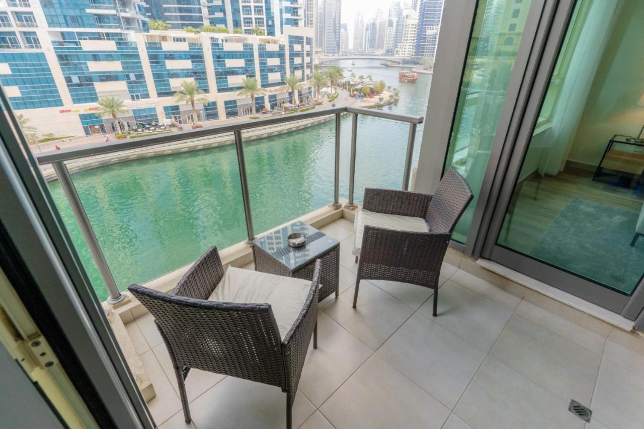 Stylish Waterfront 2 Bed in Dubai Marina - B&B