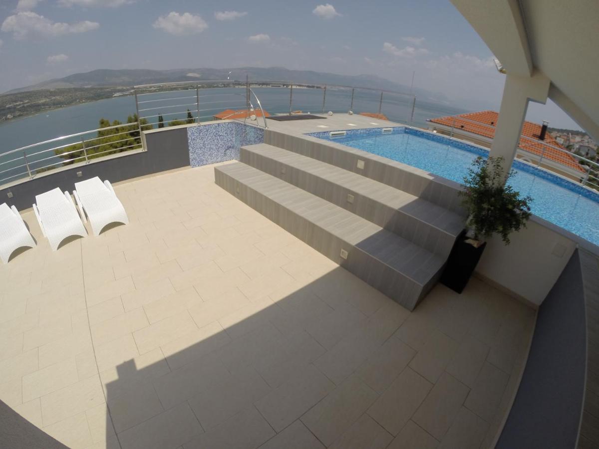 One-Bedroom Apartment with Balcony - Ground Floor