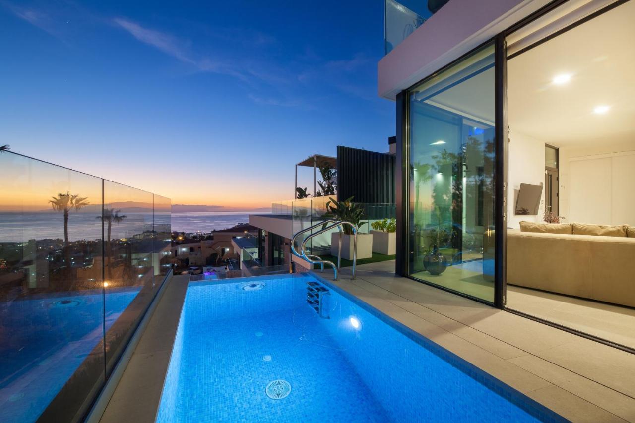 200m² NEW Villa F with private, heated pool and amazing ocean view. - B&B Adeje