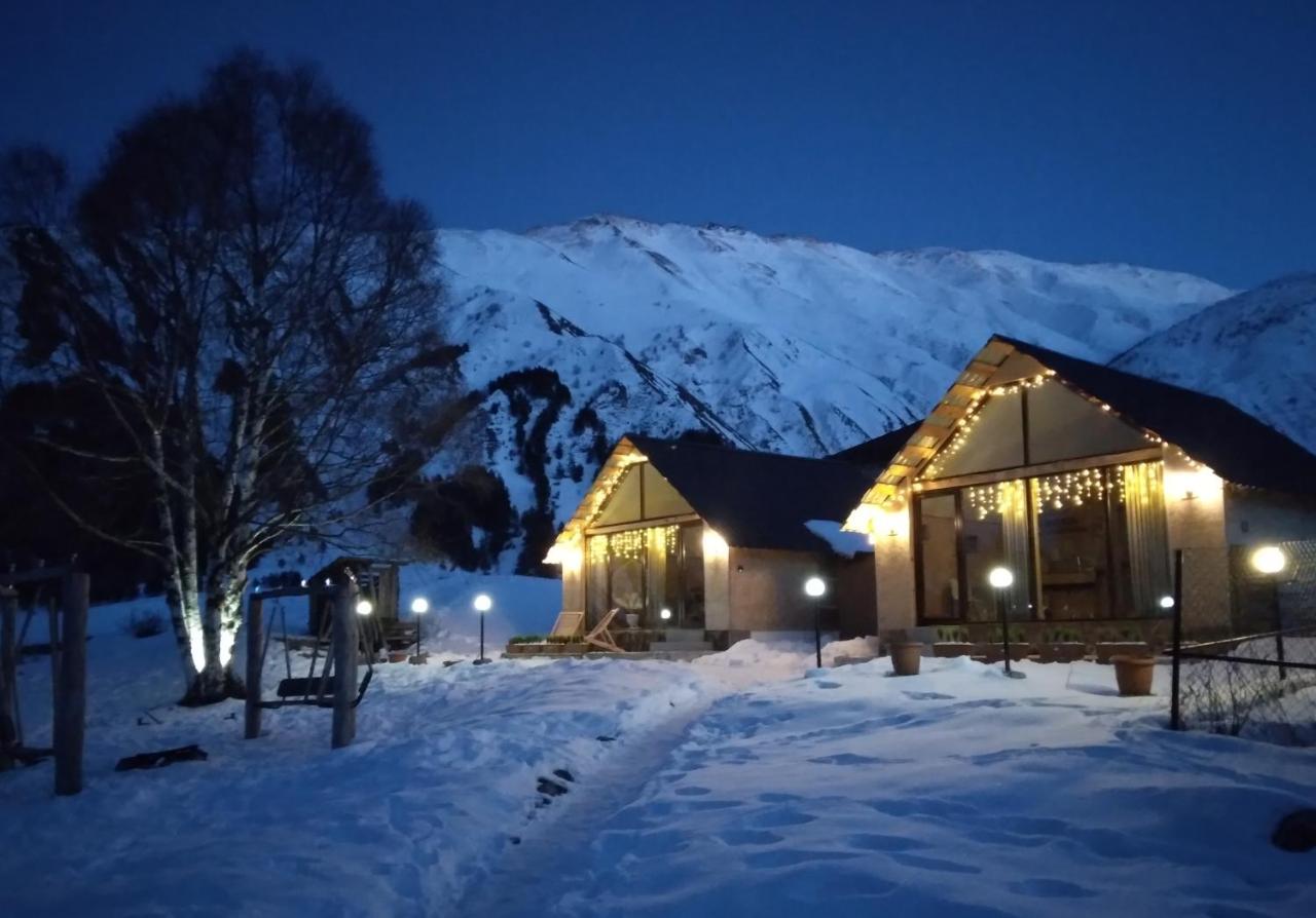 Kazbegi cottages qabarjina - B&B St’epants’minda