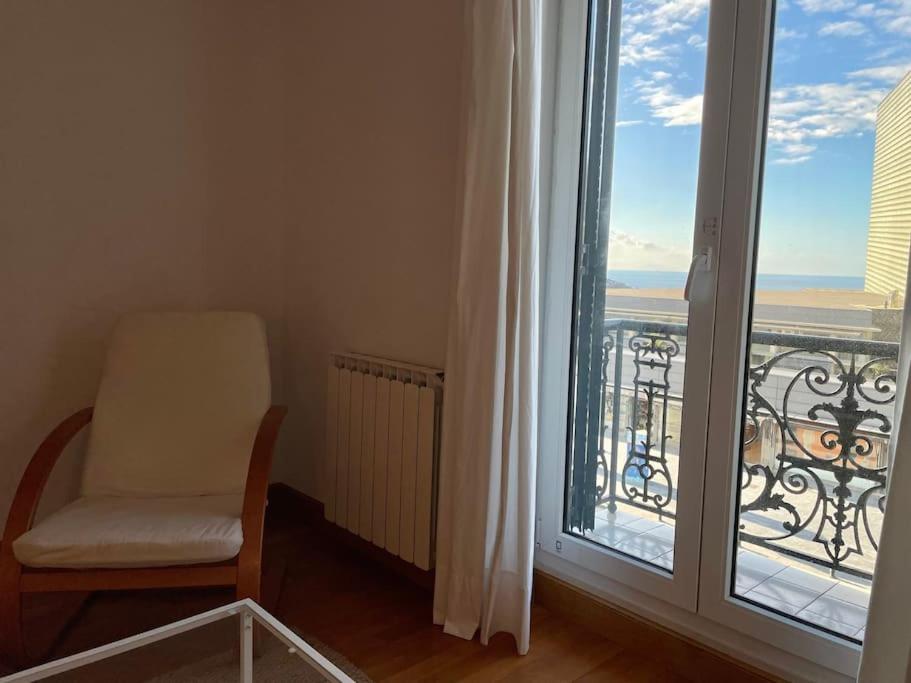 Apartamento frente al Kursaal y la playa - B&B