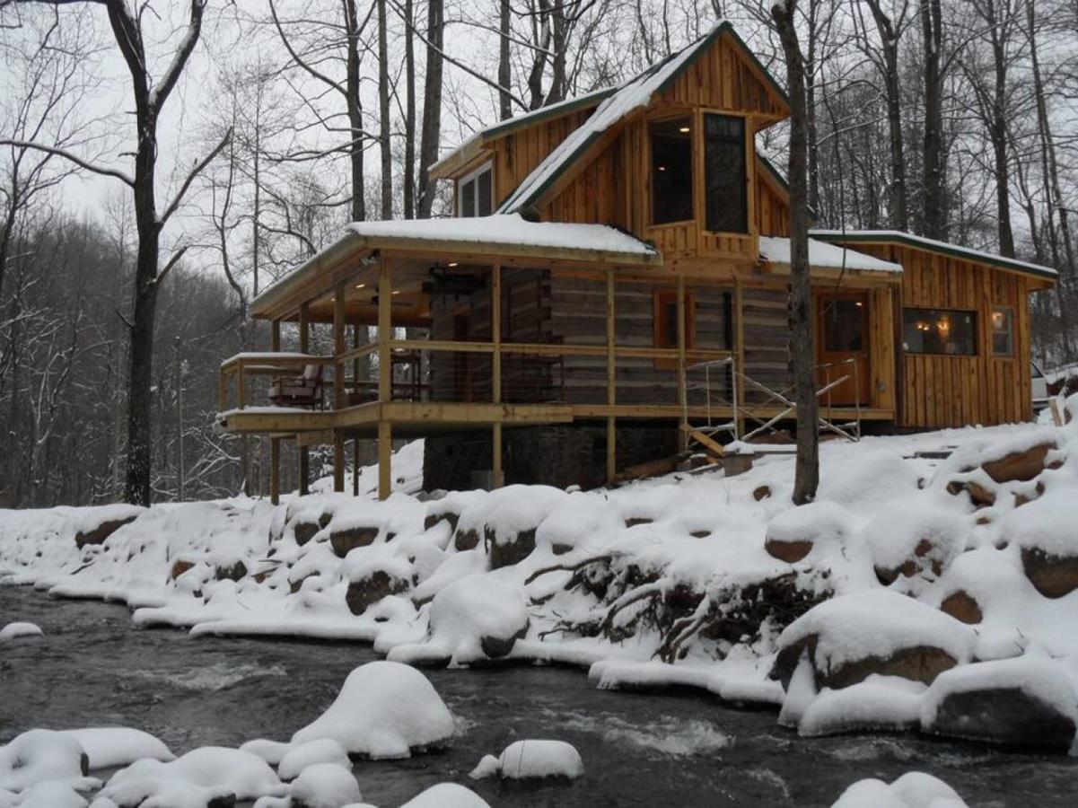 Log Cabin on the River - B&B Stanardsville