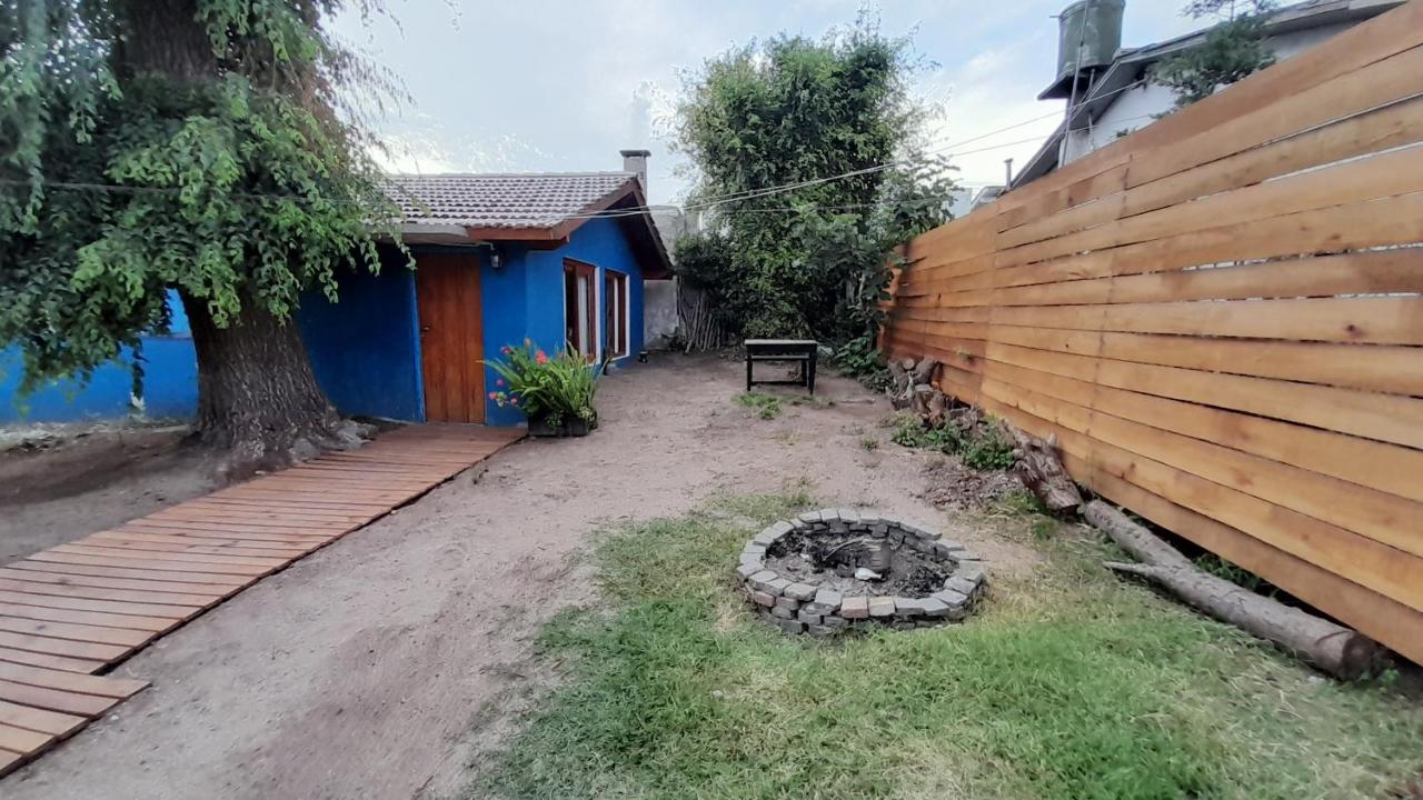 Casa Azul a 5 cuadras del centro y a 8 del mar - B&B Villa Gesell