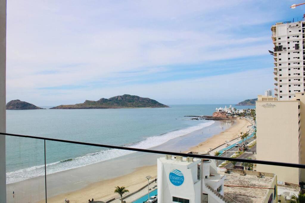 Condominio frente al malecón y mar by PartnerHost - Ferienwohnung