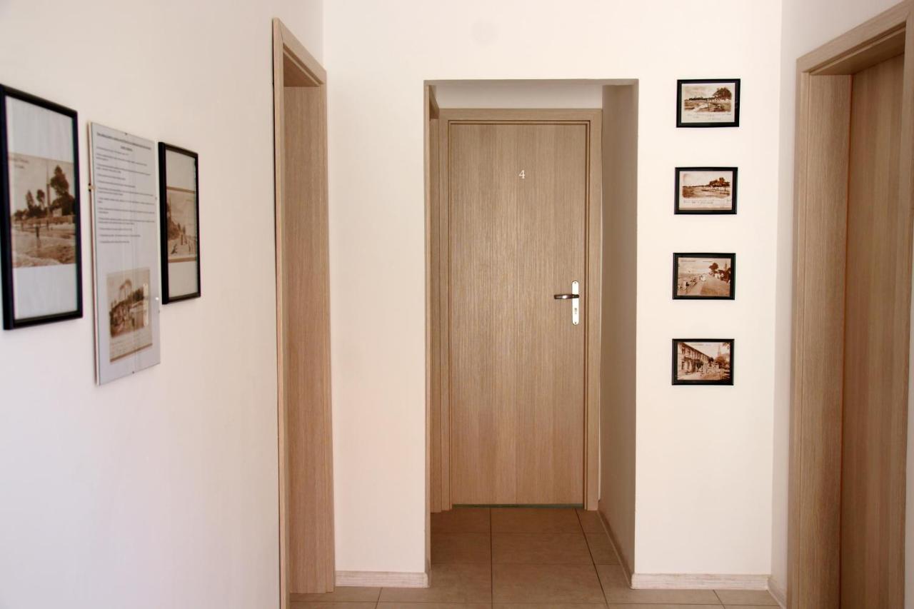 Koral Apartamenty 1 min od morza, kuchnia, taras, place zabaw - Chambres d'hôtes Sarbinowo