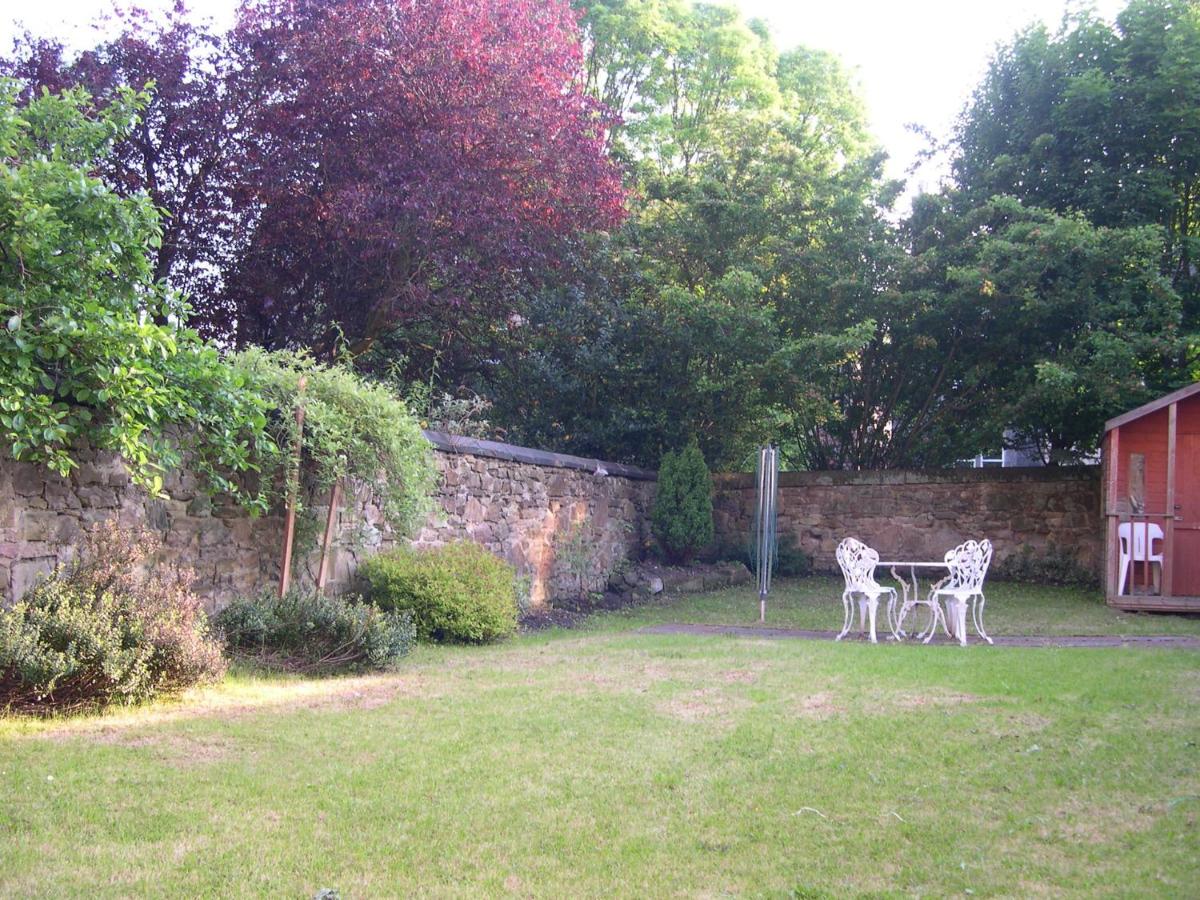 Doppelzimmer mit Gartenblick