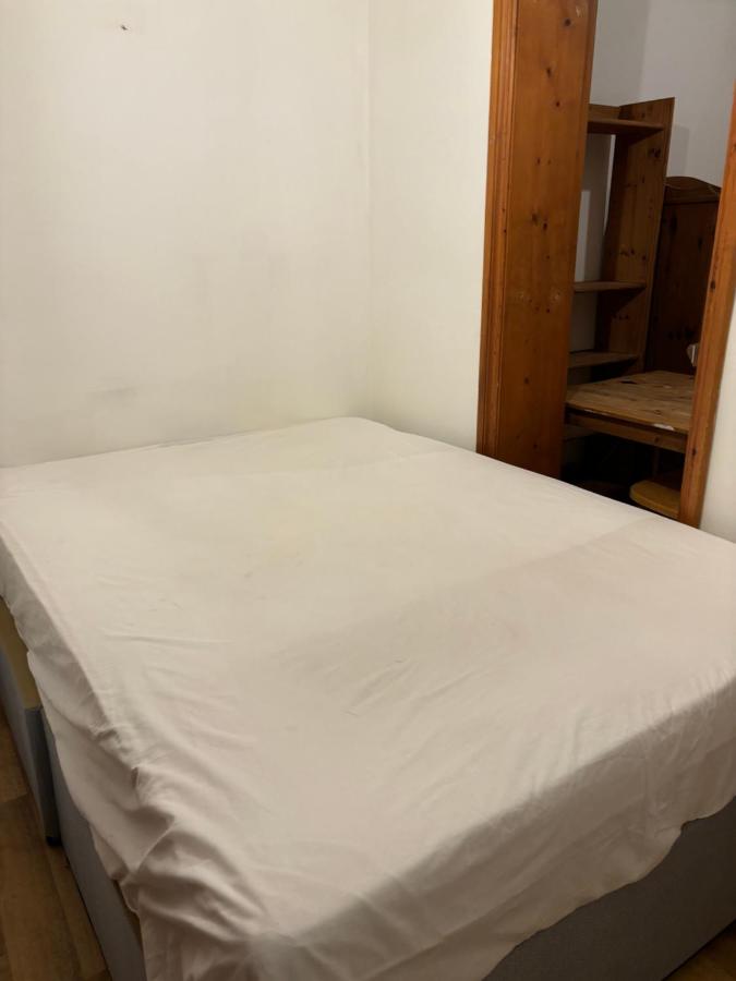 B&B London - Stay in Islington/Arsenal - Bed and Breakfast London