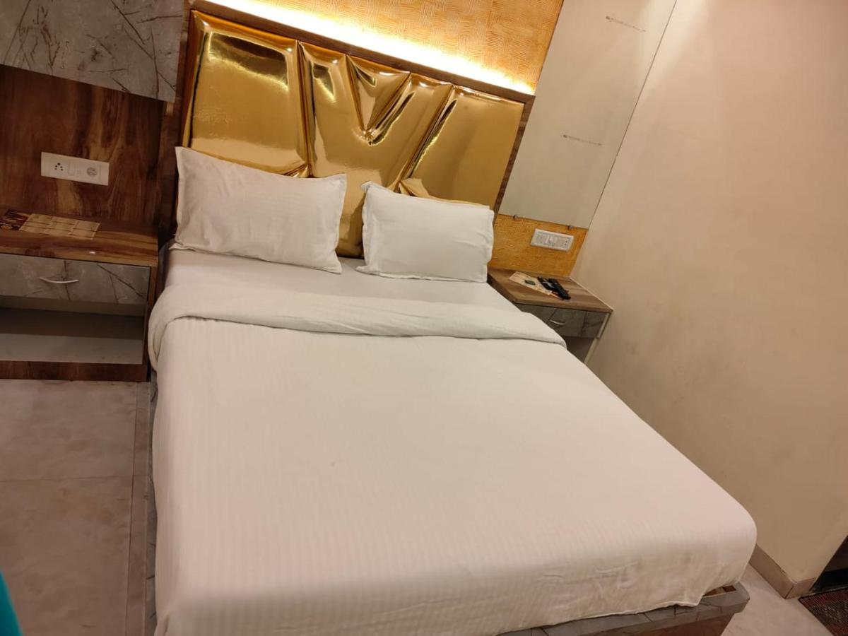 B&B Mumbai - THE UNITED HOTEL - Bed and Breakfast Mumbai