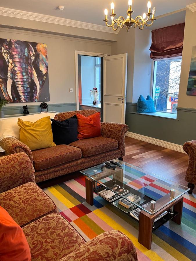No 10 Bridge Street - Town Centre Apartment - B&B Westport