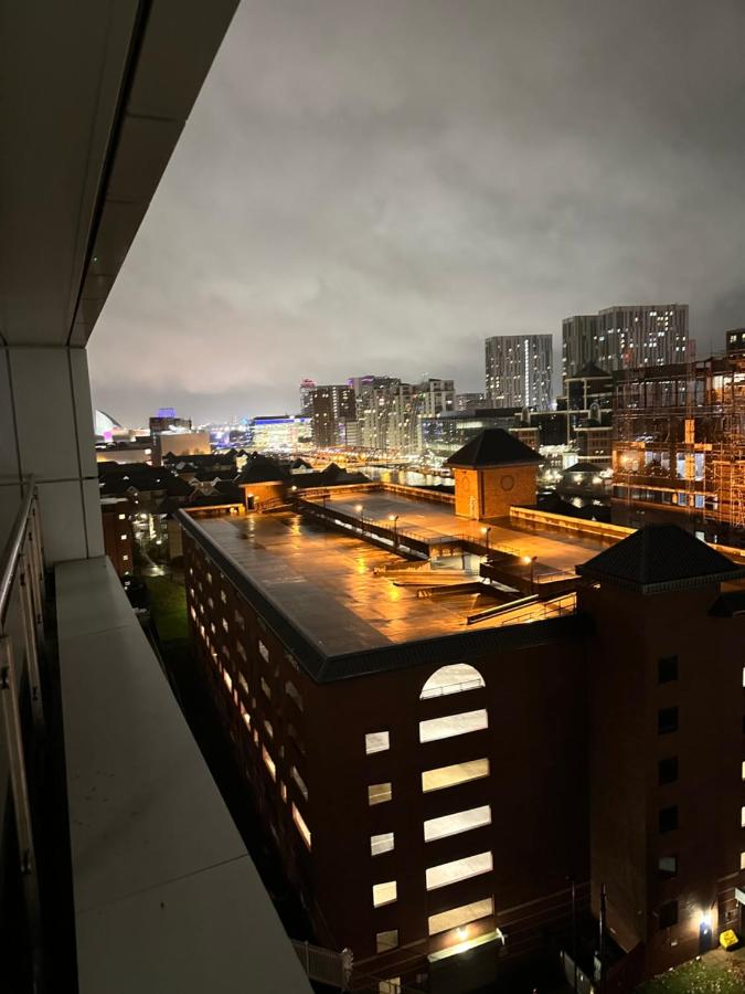 KA Propertiess - 2Bed & 2Baths Ensuite, Parking, Balcony, Wi-Fi, Netflix, Media City - B&B Manchester