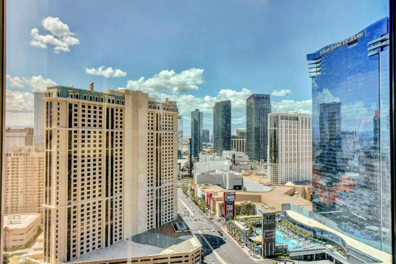 No Resort Fee - Strip Views, Pools & Parking - B&B Las Vegas