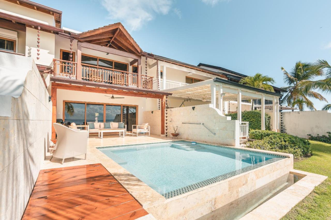 3BR Beachfront townhouse at Puerto Bahia - B&B Santa Bárbara de Samaná