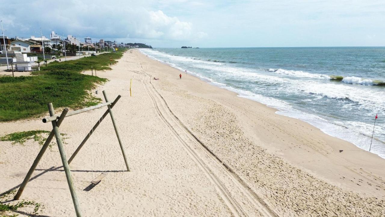 150m da praia em um fantástico edifício em Balneário Piçarras - B&B