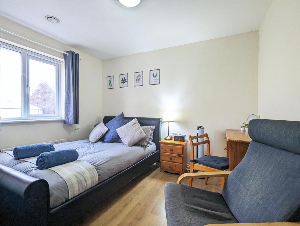 Double Room with Shared Bathroom
