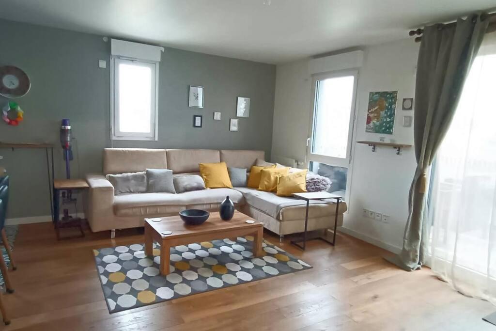 Magnifique appartement avec terrasse et parking, 8 Personnes - B&B Nanterre