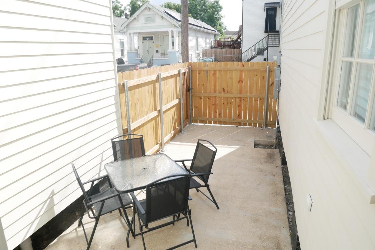 Entire Spacious Vacation Home - 1 mile to all Attractions - Chambres d’hôtes La Nouvelle-Orléans