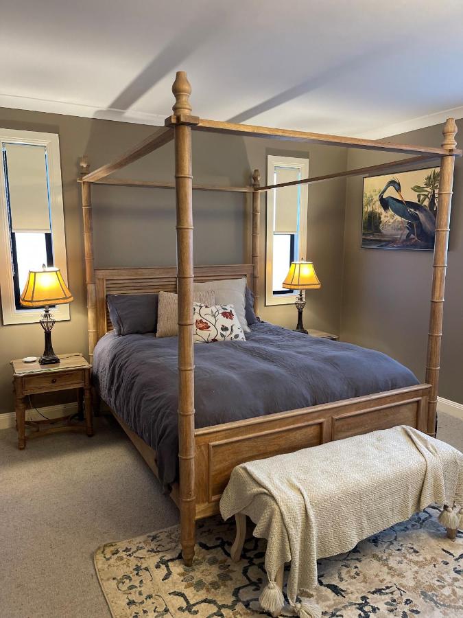 Hedge House - luxury, space, style, great location - B&B