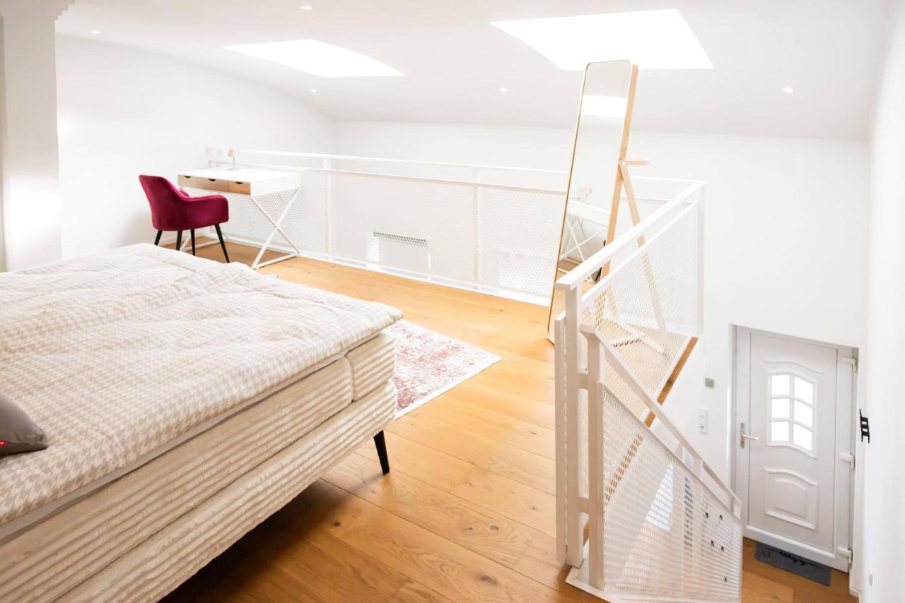 Loftartige Wohnung in Augsburg-Pfersee - Bed and Breakfast