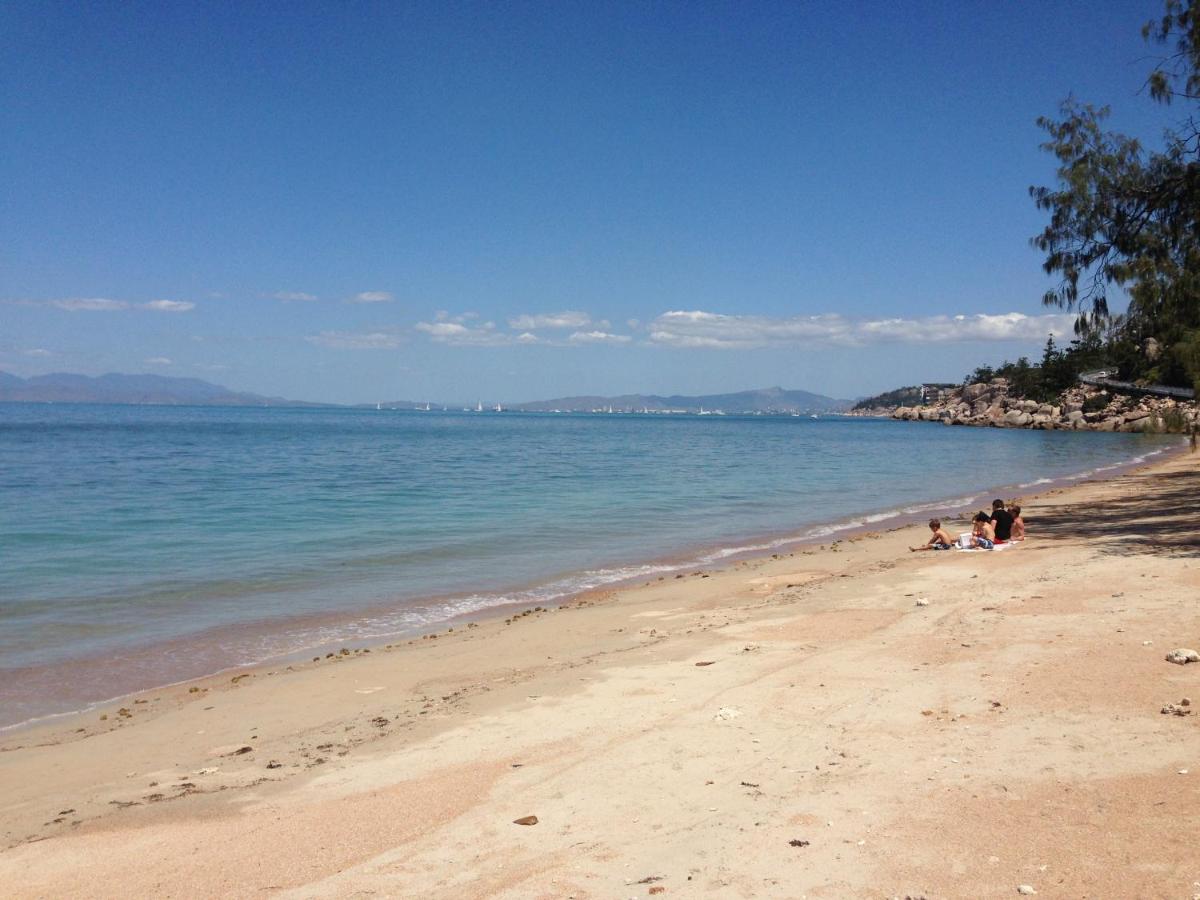 One Bedroom House in Arcadia with Pool & Wifi 'BeachHaven' - B&B Arcadia Bay