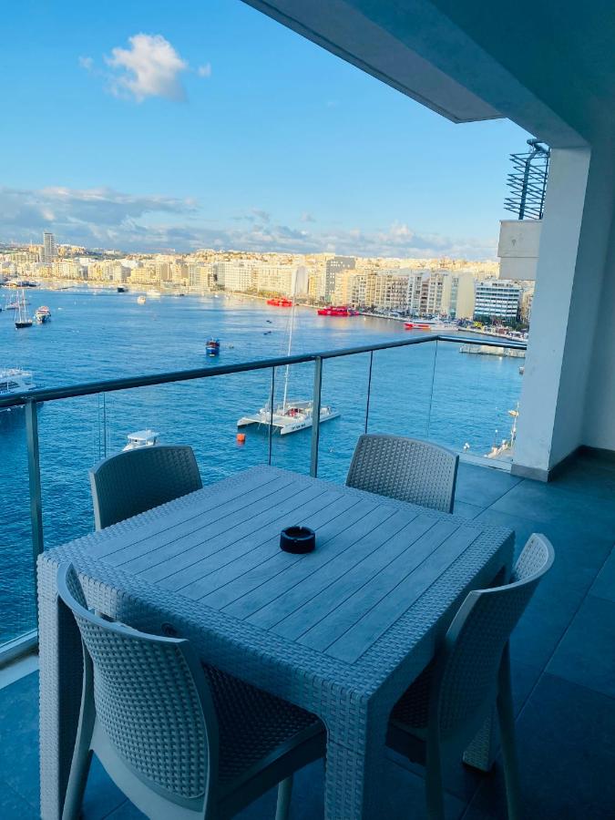 Sliema Seaview & seafront- APT 9, 49 Tigne Point Mansions - B&B Sliema