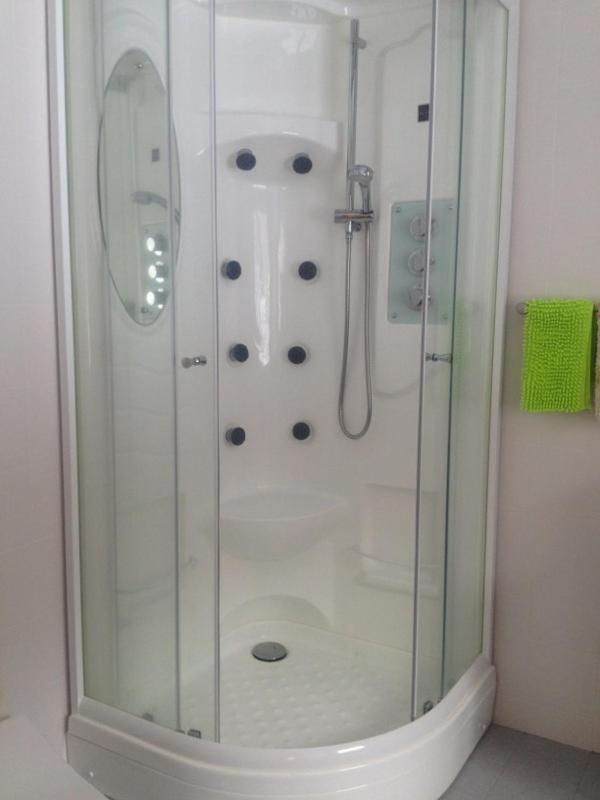 Standard Twin Room with Shared Bathroom