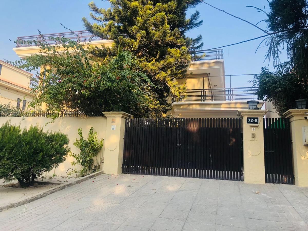Royal Executive - Bed and Breakfast Islamabad