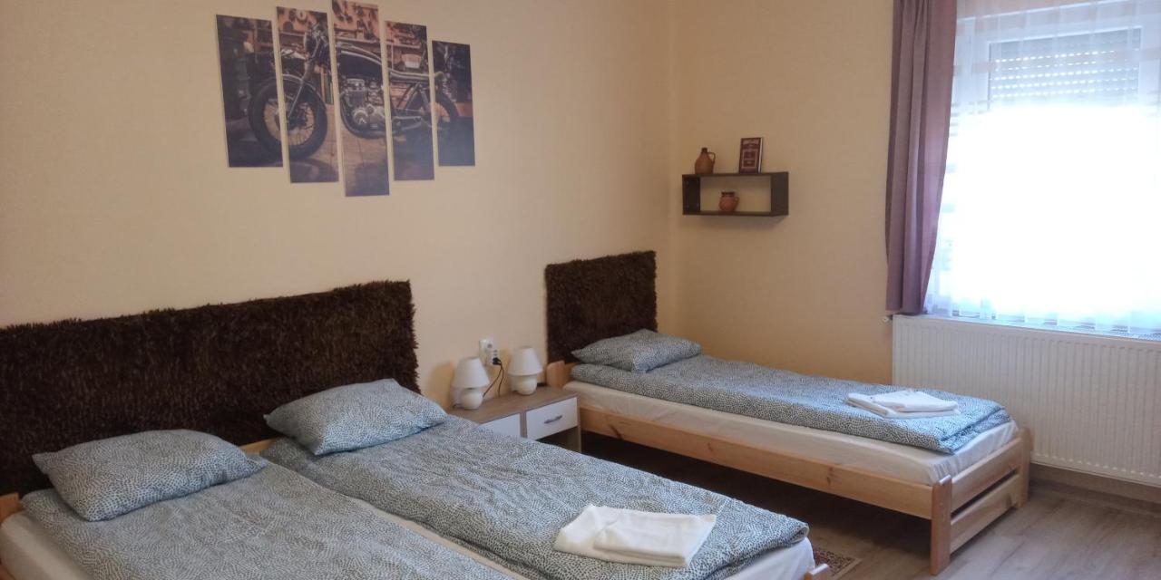 Móricz Vendégház - B&B Sárospatak