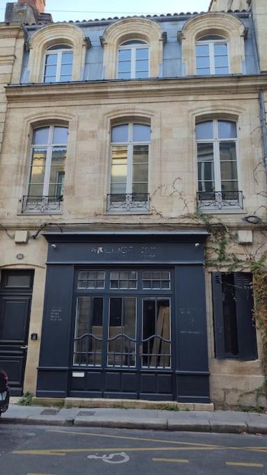 Apartment in the heart of the Chartrons - B&B